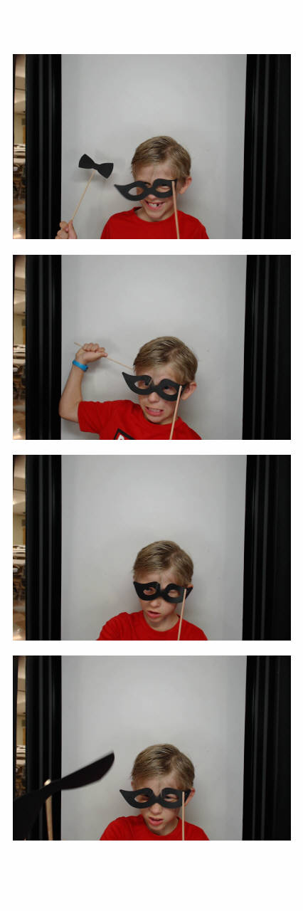MacKenzie's Grad Party  | View more photos from the event at gallery.saycheesephotobooth.com/u/SayCheesePhotoBooth/MacKenzies-Grad-Party