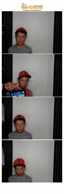 Makenna's Graduation Party  | View more photos from the event at gallery.saycheesephotobooth.com/u/SayCheesePhotoBooth/Makennas-Graduation-Party