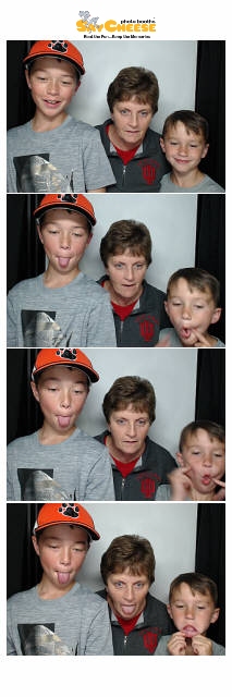 Makenna's Graduation Party  | View more photos from the event at gallery.saycheesephotobooth.com/u/SayCheesePhotoBooth/Makennas-Graduation-Party