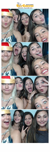 Makenna's Graduation Party  | View more photos from the event at gallery.saycheesephotobooth.com/u/SayCheesePhotoBooth/Makennas-Graduation-Party