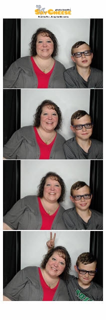 Makenna's Graduation Party  | View more photos from the event at gallery.saycheesephotobooth.com/u/SayCheesePhotoBooth/Makennas-Graduation-Party