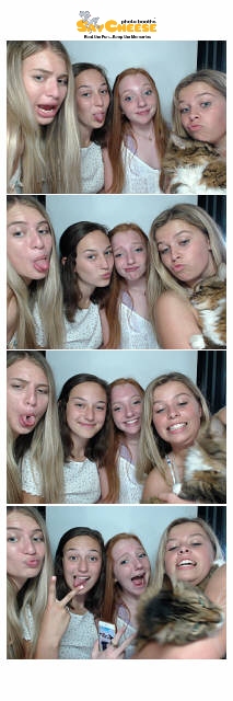 Makenna's Graduation Party  | View more photos from the event at gallery.saycheesephotobooth.com/u/SayCheesePhotoBooth/Makennas-Graduation-Party