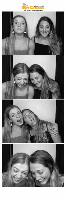 Makenna's Graduation Party  | View more photos from the event at gallery.saycheesephotobooth.com/u/SayCheesePhotoBooth/Makennas-Graduation-Party