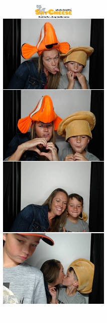 Makenna's Graduation Party  | View more photos from the event at gallery.saycheesephotobooth.com/u/SayCheesePhotoBooth/Makennas-Graduation-Party