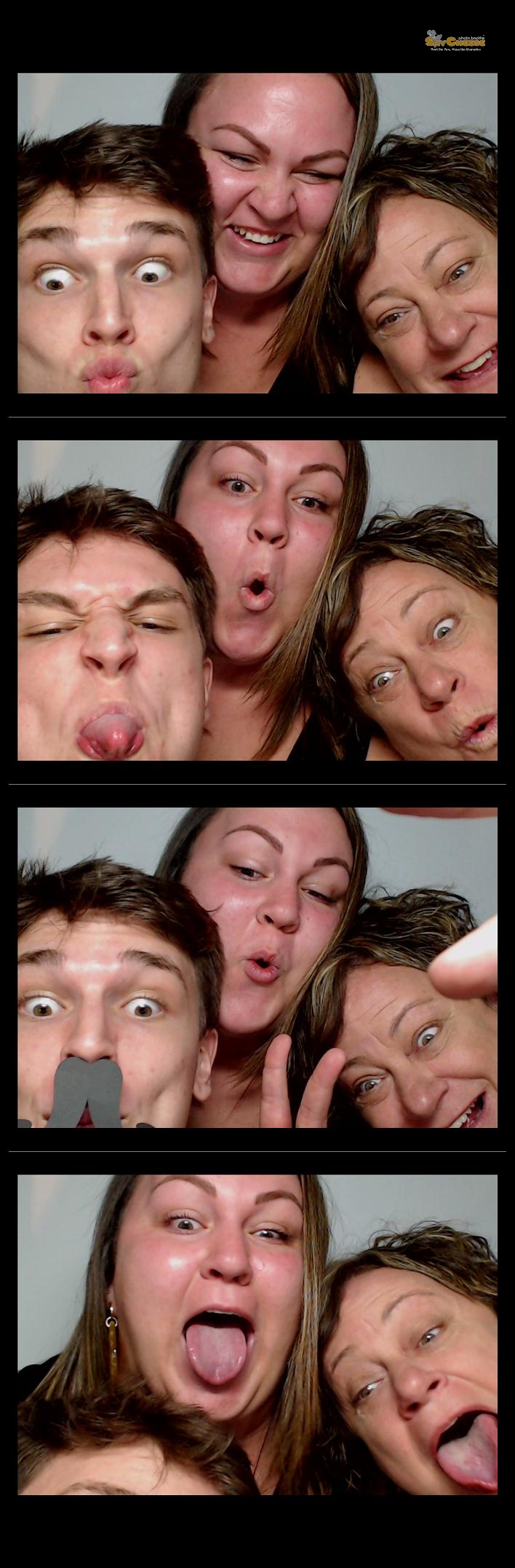 Newell Wedding  | View more photos from the event at gallery.saycheesephotobooth.com/u/SayCheesePhotoBooth/Newell-Wedding