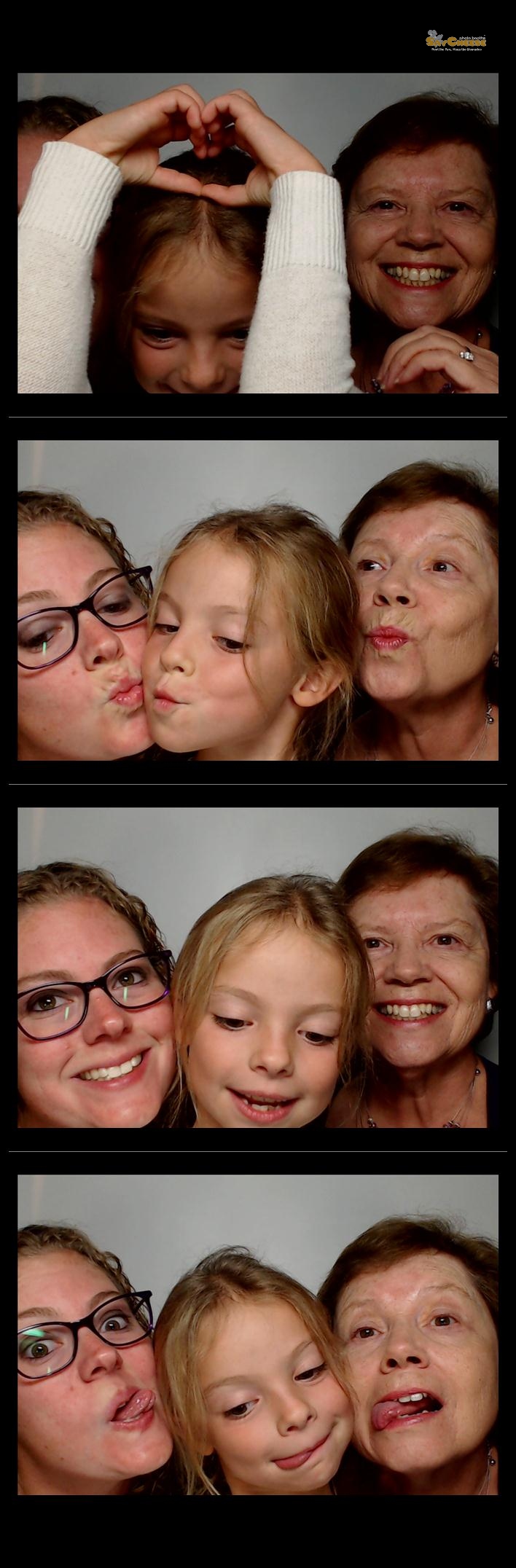 Newell Wedding  | View more photos from the event at gallery.saycheesephotobooth.com/u/SayCheesePhotoBooth/Newell-Wedding