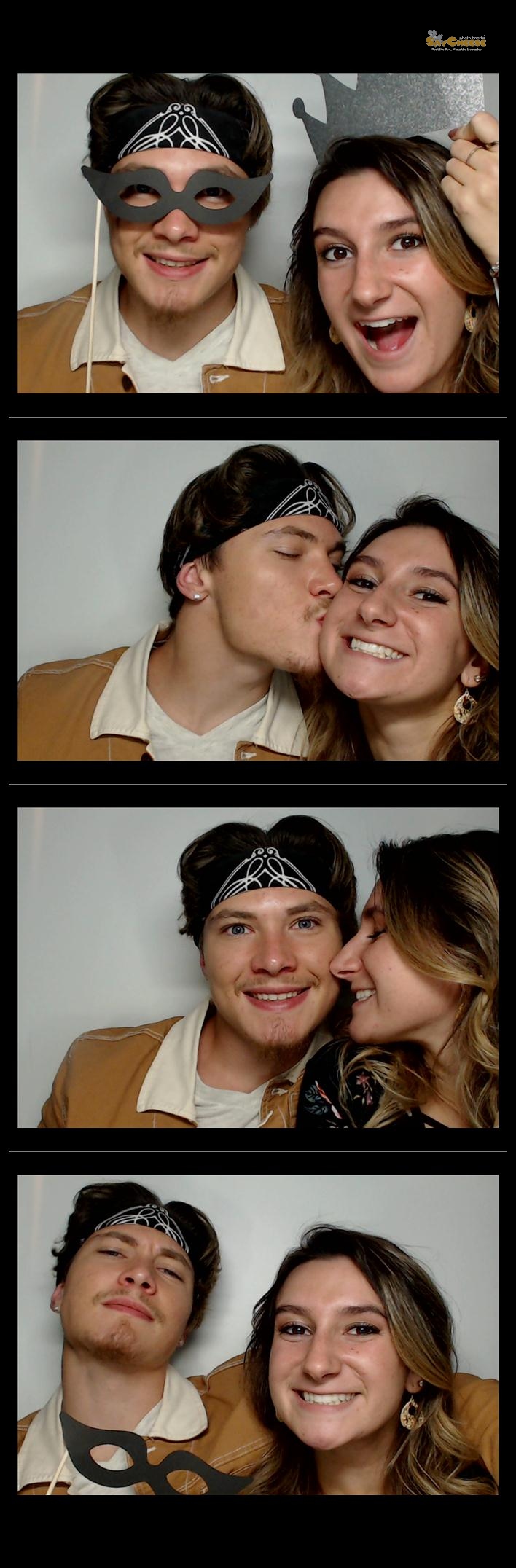 Newell Wedding  | View more photos from the event at gallery.saycheesephotobooth.com/u/SayCheesePhotoBooth/Newell-Wedding