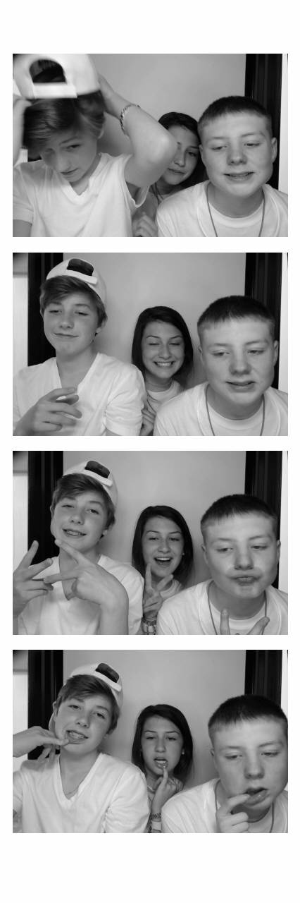 Sacred Heart 8th Grade Graduation | View more photos from the event at gallery.saycheesephotobooth.com/u/SayCheesePhotoBooth/Sacred-Heart-8th-Grade-Graduation