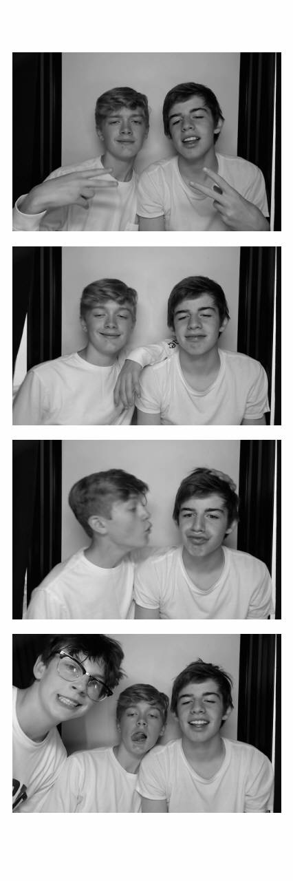 Sacred Heart 8th Grade Graduation | View more photos from the event at gallery.saycheesephotobooth.com/u/SayCheesePhotoBooth/Sacred-Heart-8th-Grade-Graduation