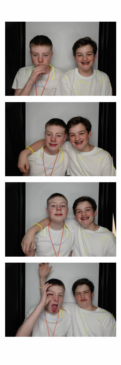 Sacred Heart 8th Grade Graduation | View more photos from the event at gallery.saycheesephotobooth.com/u/SayCheesePhotoBooth/Sacred-Heart-8th-Grade-Graduation