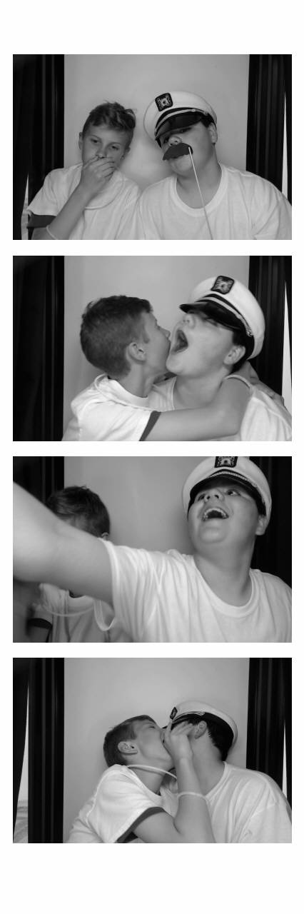 Sacred Heart 8th Grade Graduation | View more photos from the event at gallery.saycheesephotobooth.com/u/SayCheesePhotoBooth/Sacred-Heart-8th-Grade-Graduation