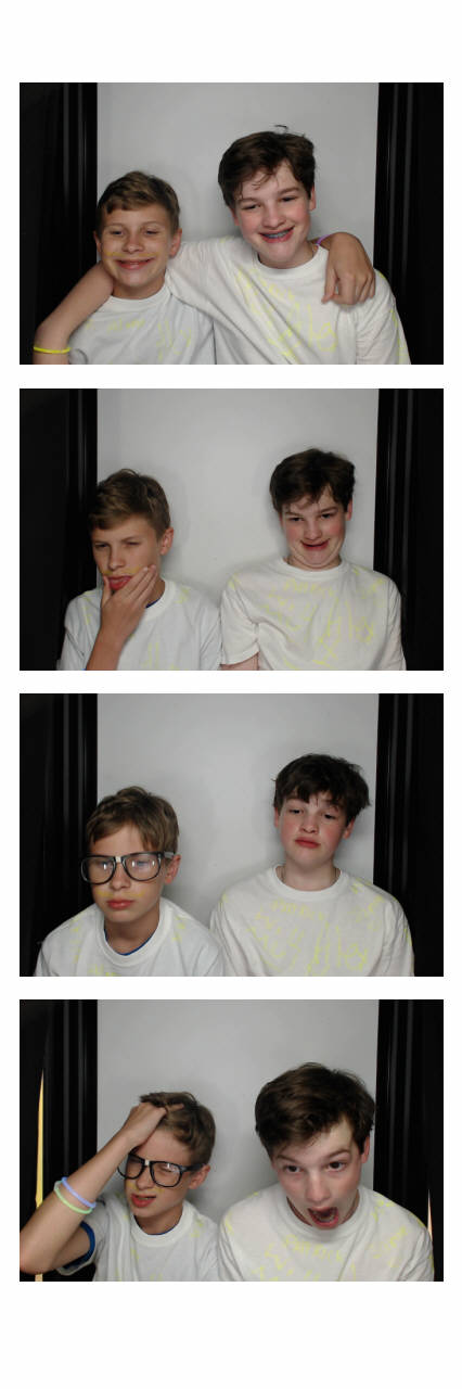 Sacred Heart 8th Grade Graduation | View more photos from the event at gallery.saycheesephotobooth.com/u/SayCheesePhotoBooth/Sacred-Heart-8th-Grade-Graduation
