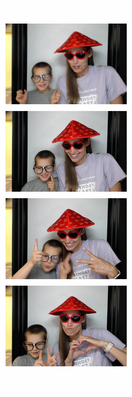 Sacred Heart 8th Grade Graduation | View more photos from the event at gallery.saycheesephotobooth.com/u/SayCheesePhotoBooth/Sacred-Heart-8th-Grade-Graduation