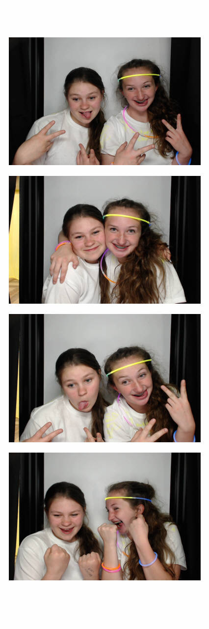 Sacred Heart 8th Grade Graduation | View more photos from the event at gallery.saycheesephotobooth.com/u/SayCheesePhotoBooth/Sacred-Heart-8th-Grade-Graduation