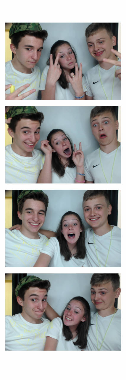 Sacred Heart 8th Grade Graduation | View more photos from the event at gallery.saycheesephotobooth.com/u/SayCheesePhotoBooth/Sacred-Heart-8th-Grade-Graduation