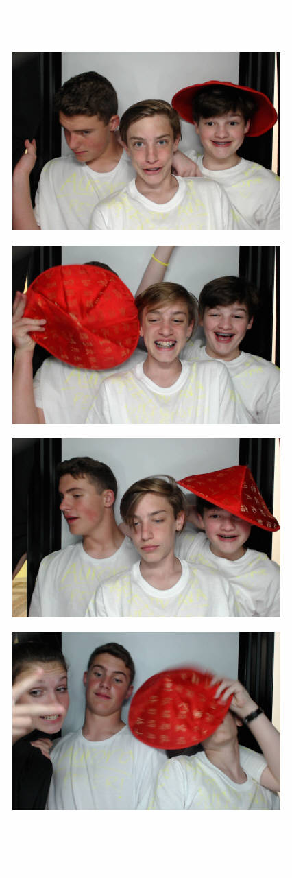 Sacred Heart 8th Grade Graduation | View more photos from the event at gallery.saycheesephotobooth.com/u/SayCheesePhotoBooth/Sacred-Heart-8th-Grade-Graduation