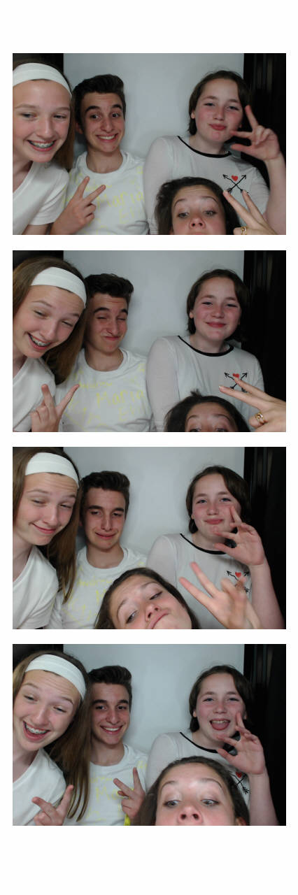 Sacred Heart 8th Grade Graduation | View more photos from the event at gallery.saycheesephotobooth.com/u/SayCheesePhotoBooth/Sacred-Heart-8th-Grade-Graduation