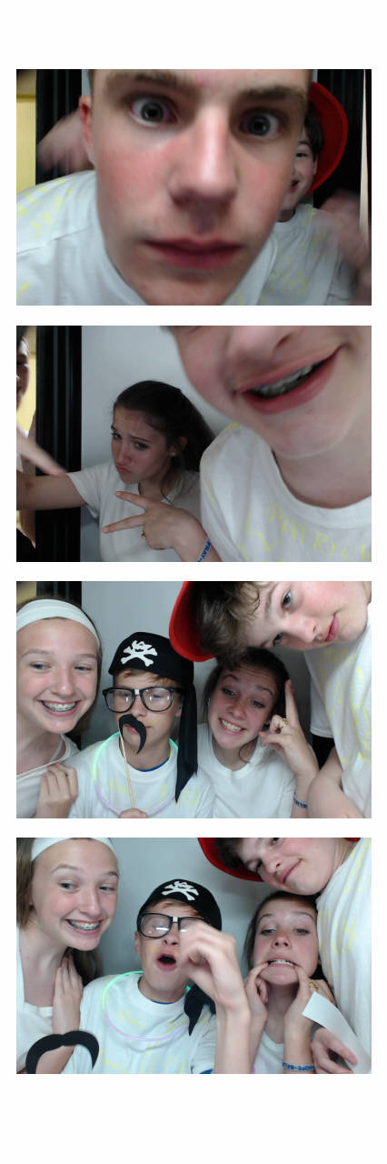 Sacred Heart 8th Grade Graduation | View more photos from the event at gallery.saycheesephotobooth.com/u/SayCheesePhotoBooth/Sacred-Heart-8th-Grade-Graduation