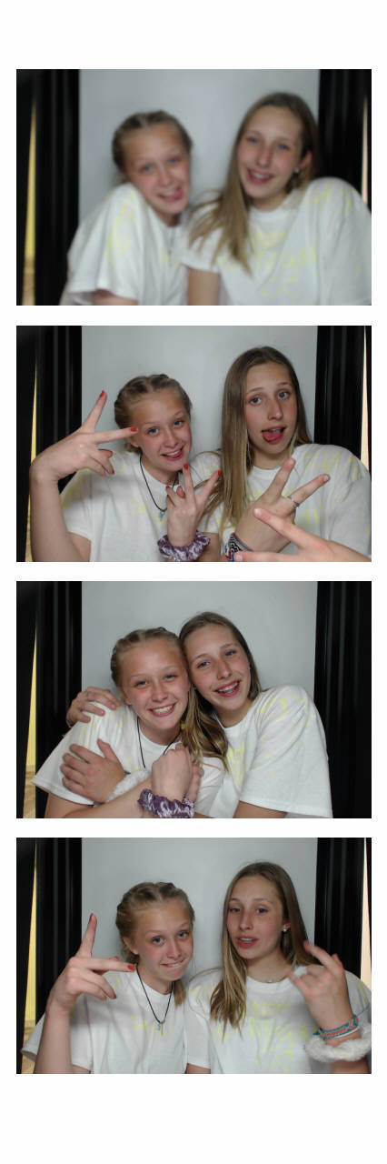 Sacred Heart 8th Grade Graduation | View more photos from the event at gallery.saycheesephotobooth.com/u/SayCheesePhotoBooth/Sacred-Heart-8th-Grade-Graduation