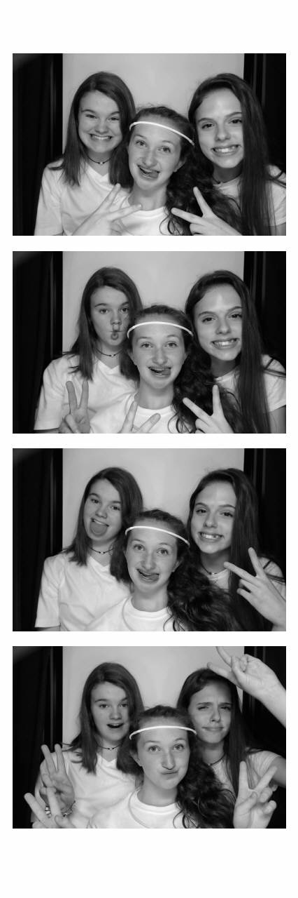 Sacred Heart 8th Grade Graduation | View more photos from the event at gallery.saycheesephotobooth.com/u/SayCheesePhotoBooth/Sacred-Heart-8th-Grade-Graduation
