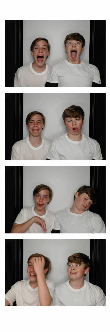 Sacred Heart 8th Grade Graduation | View more photos from the event at gallery.saycheesephotobooth.com/u/SayCheesePhotoBooth/Sacred-Heart-8th-Grade-Graduation