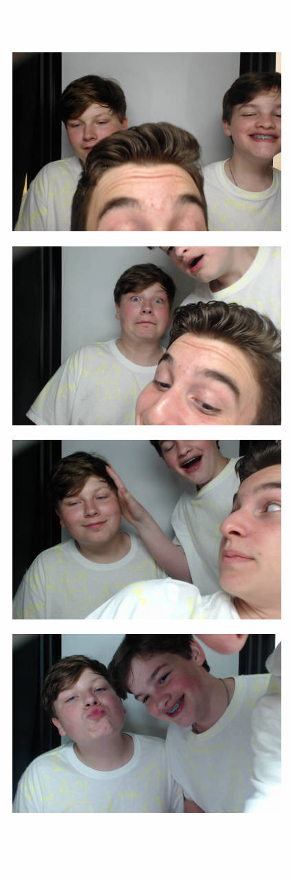 Sacred Heart 8th Grade Graduation | View more photos from the event at gallery.saycheesephotobooth.com/u/SayCheesePhotoBooth/Sacred-Heart-8th-Grade-Graduation
