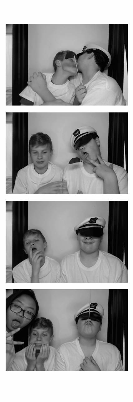Sacred Heart 8th Grade Graduation | View more photos from the event at gallery.saycheesephotobooth.com/u/SayCheesePhotoBooth/Sacred-Heart-8th-Grade-Graduation