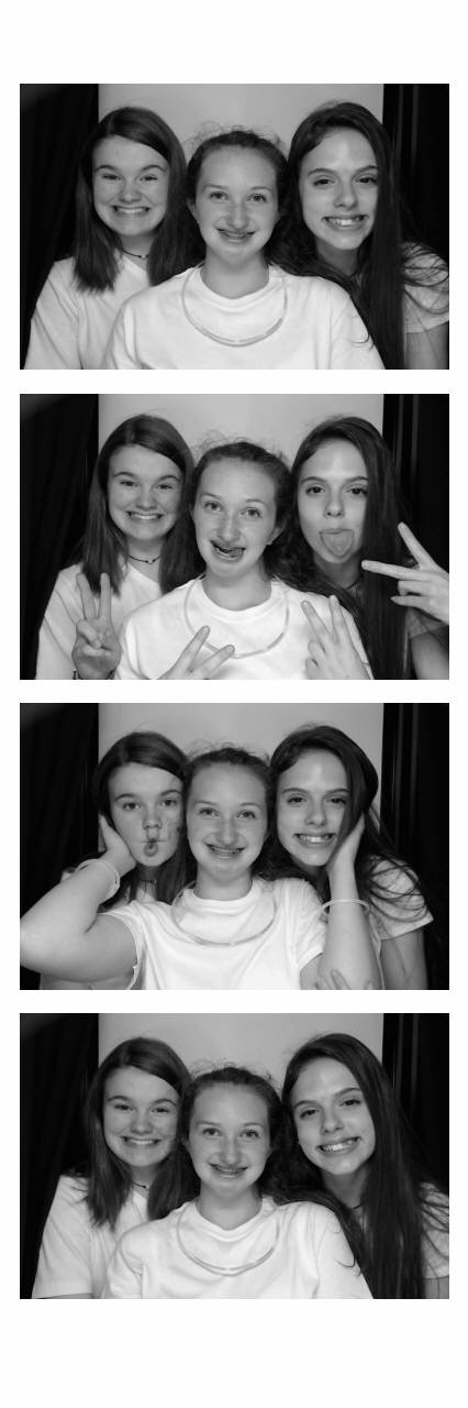 Sacred Heart 8th Grade Graduation | View more photos from the event at gallery.saycheesephotobooth.com/u/SayCheesePhotoBooth/Sacred-Heart-8th-Grade-Graduation