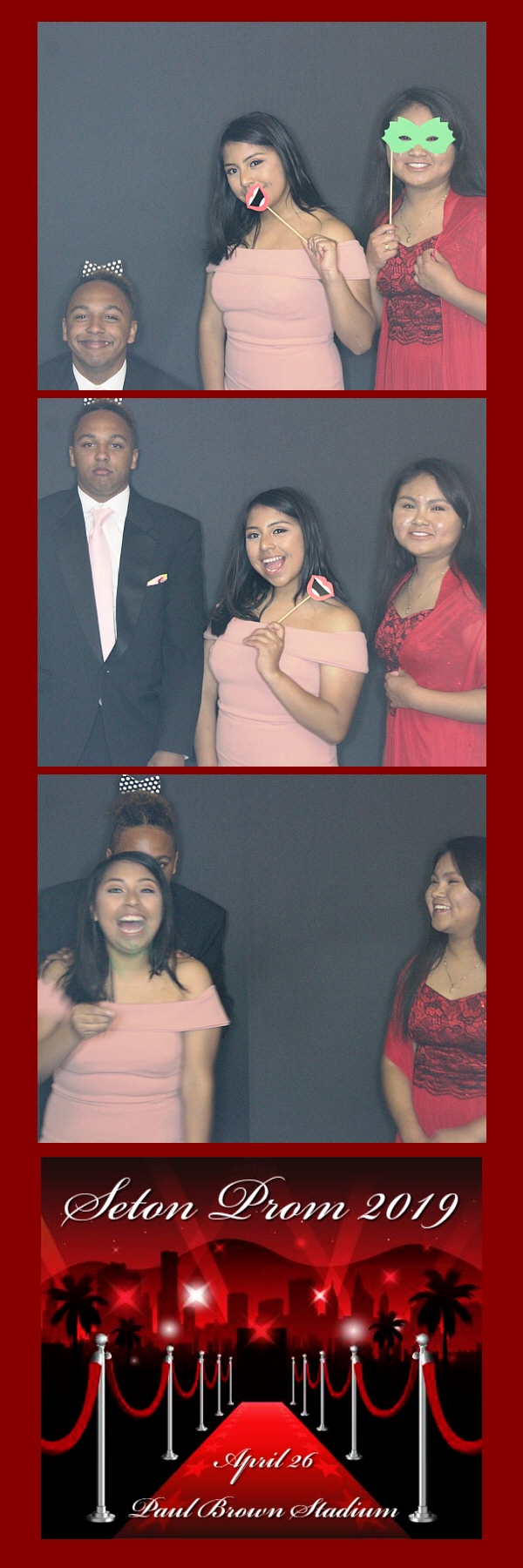 Seton Prom 2019 | View more photos from the event at gallery.saycheesephotobooth.com/u/SayCheesePhotoBooth/Seton-Prom-2019