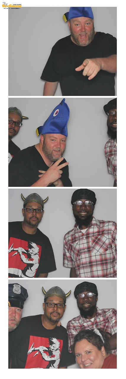 Smuckers  | View more photos from the event at gallery.saycheesephotobooth.com/u/SayCheesePhotoBooth/Smuckers