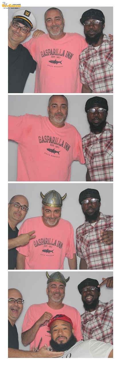 Smuckers  | View more photos from the event at gallery.saycheesephotobooth.com/u/SayCheesePhotoBooth/Smuckers