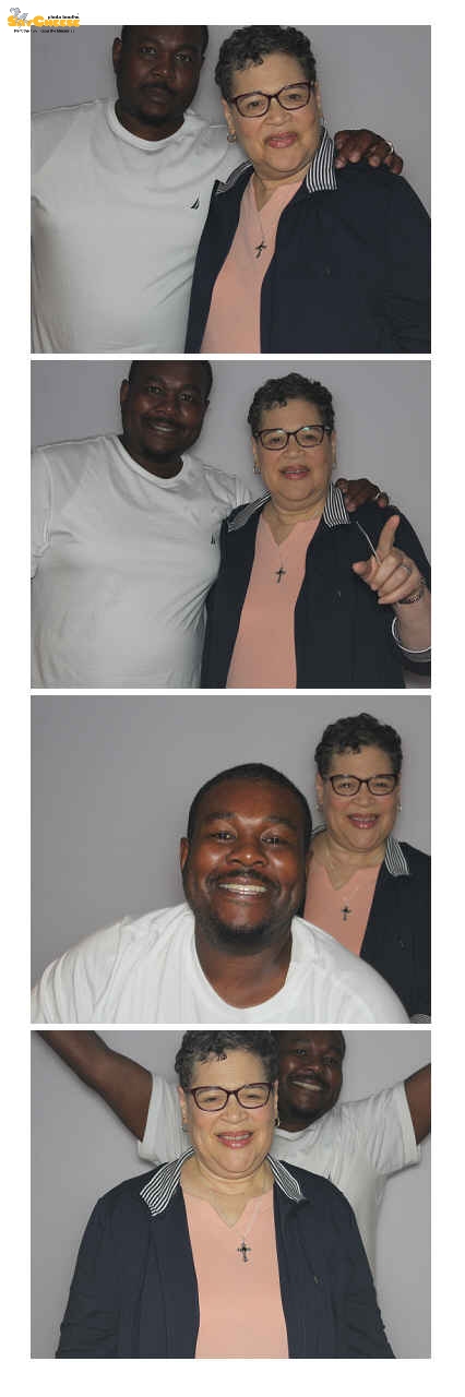 Smuckers  | View more photos from the event at gallery.saycheesephotobooth.com/u/SayCheesePhotoBooth/Smuckers