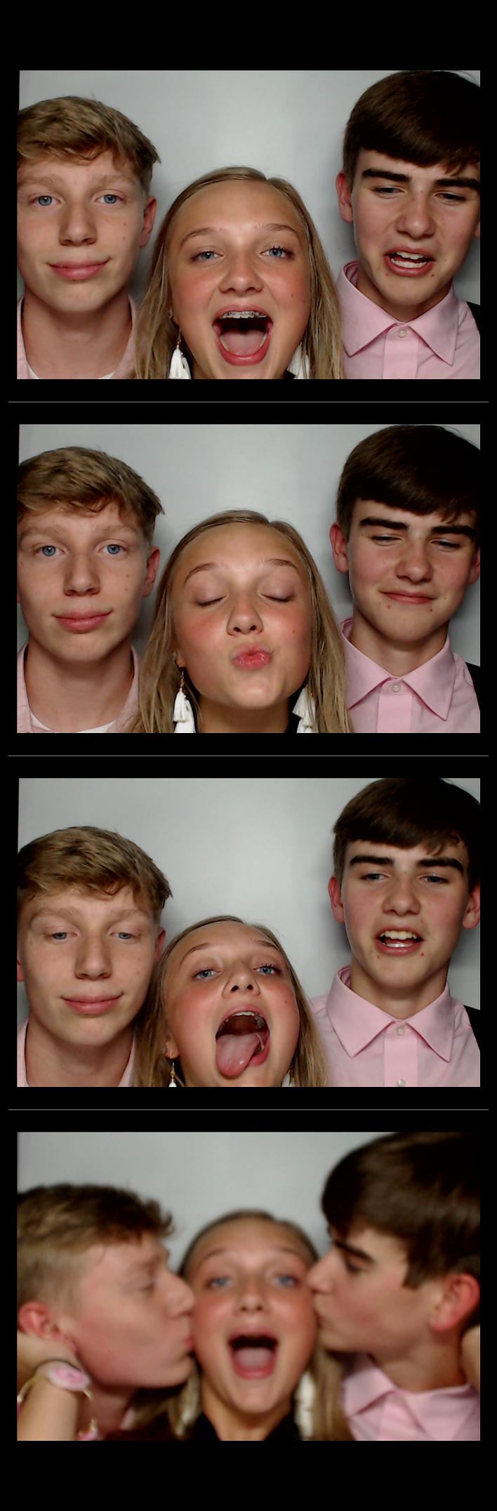 Turkeyfoot Middle 8th Grade Graduation | View more photos from the event at gallery.saycheesephotobooth.com/u/SayCheesePhotoBooth/Turkeyfoot-Middle-8th-Grade-Graduation