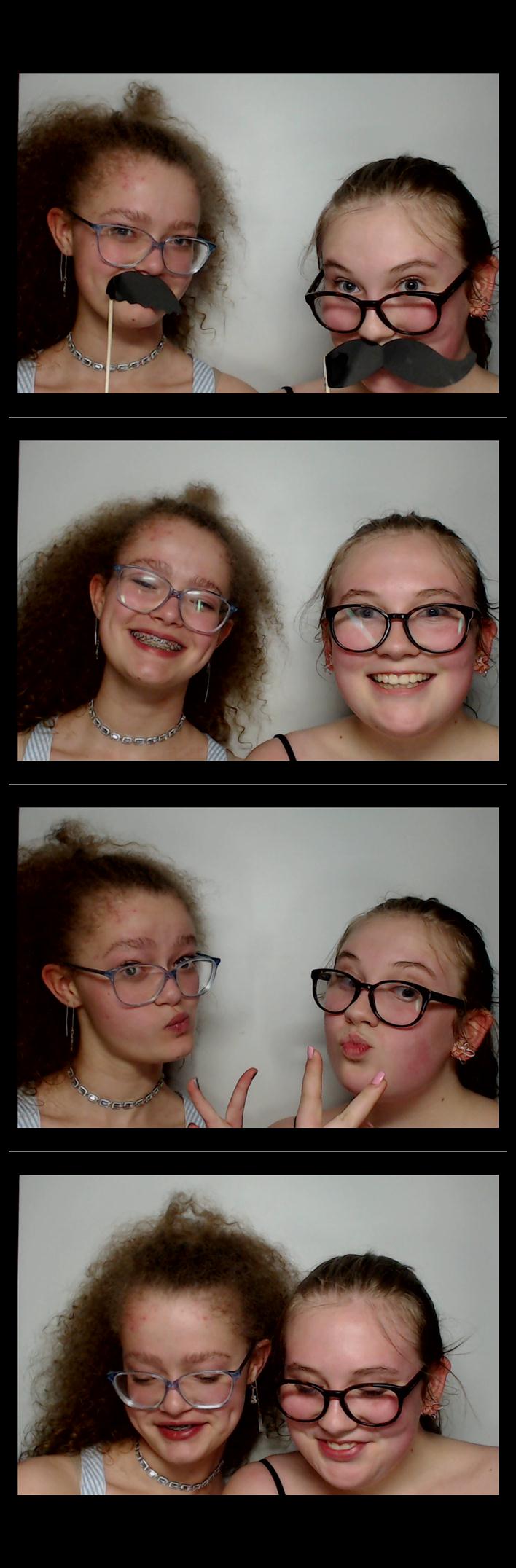 Turkeyfoot Middle 8th Grade Graduation | View more photos from the event at gallery.saycheesephotobooth.com/u/SayCheesePhotoBooth/Turkeyfoot-Middle-8th-Grade-Graduation