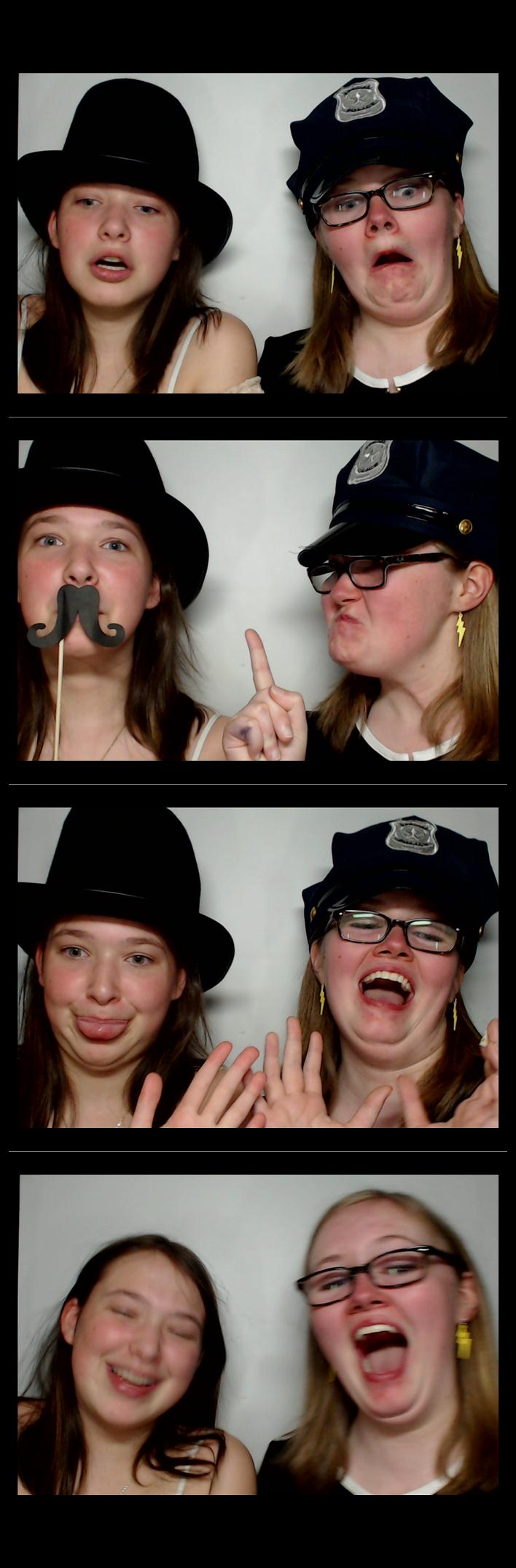 Turkeyfoot Middle 8th Grade Graduation | View more photos from the event at gallery.saycheesephotobooth.com/u/SayCheesePhotoBooth/Turkeyfoot-Middle-8th-Grade-Graduation