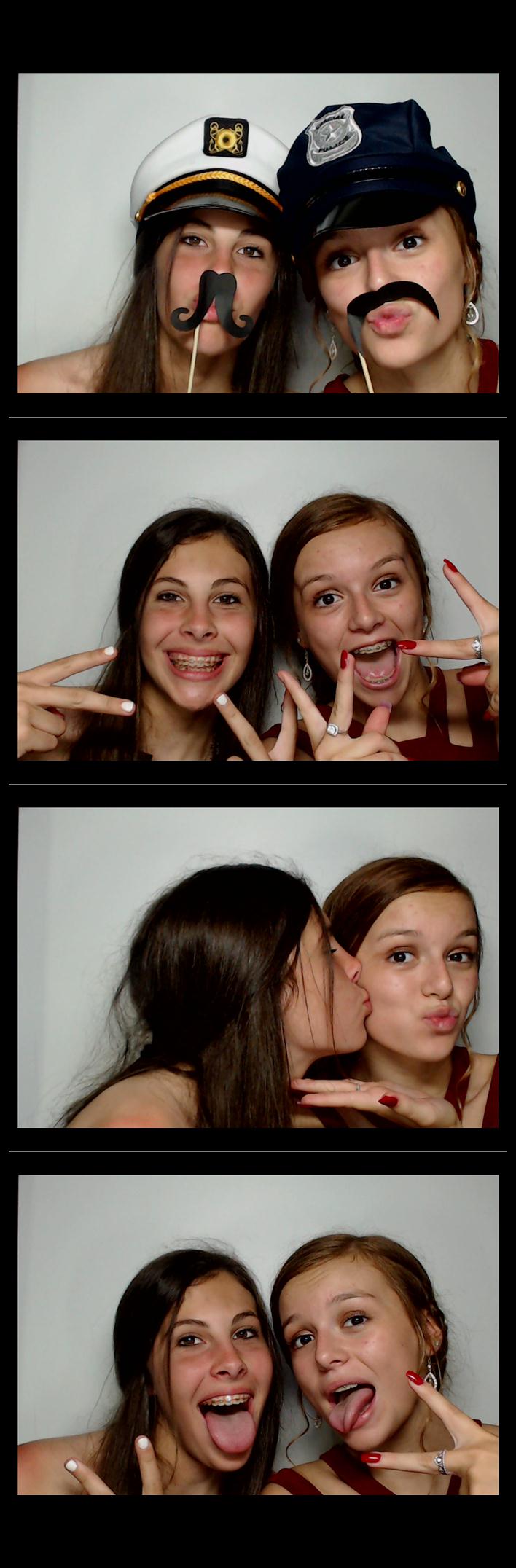 Turkeyfoot Middle 8th Grade Graduation | View more photos from the event at gallery.saycheesephotobooth.com/u/SayCheesePhotoBooth/Turkeyfoot-Middle-8th-Grade-Graduation