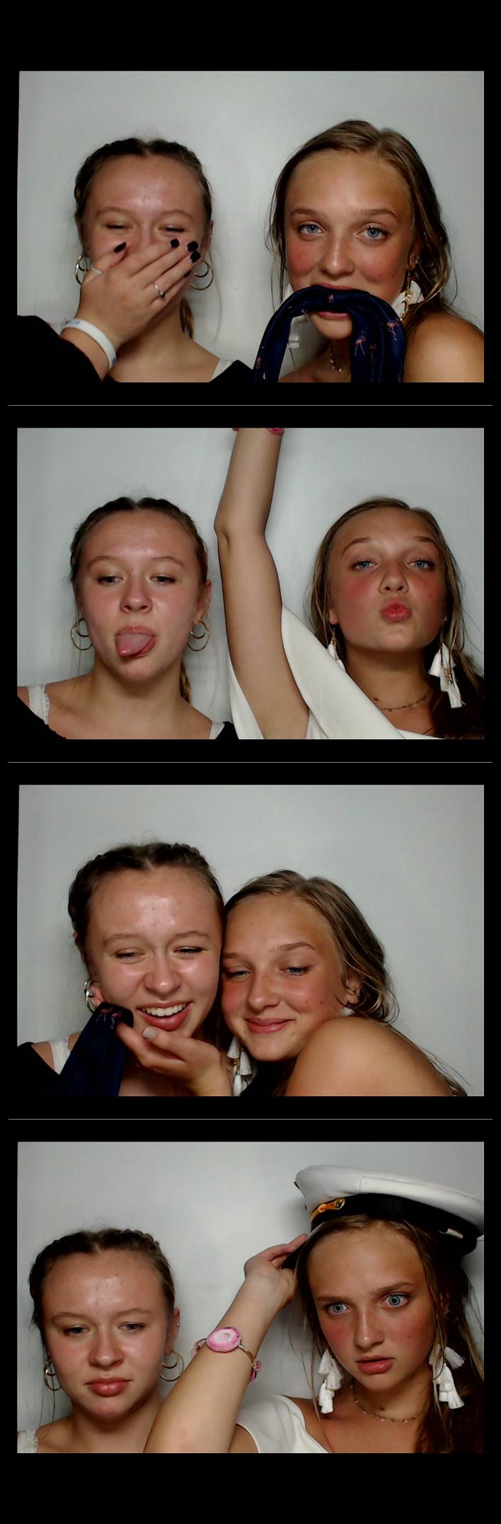 Turkeyfoot Middle 8th Grade Graduation | View more photos from the event at gallery.saycheesephotobooth.com/u/SayCheesePhotoBooth/Turkeyfoot-Middle-8th-Grade-Graduation