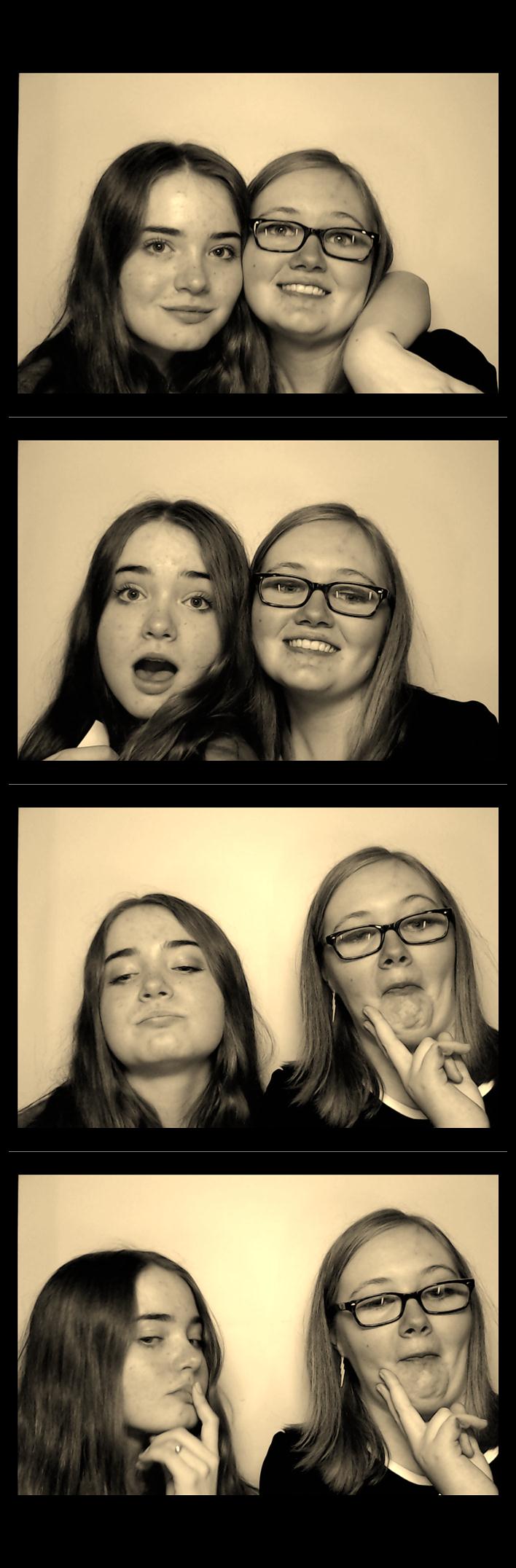 Turkeyfoot Middle 8th Grade Graduation | View more photos from the event at gallery.saycheesephotobooth.com/u/SayCheesePhotoBooth/Turkeyfoot-Middle-8th-Grade-Graduation