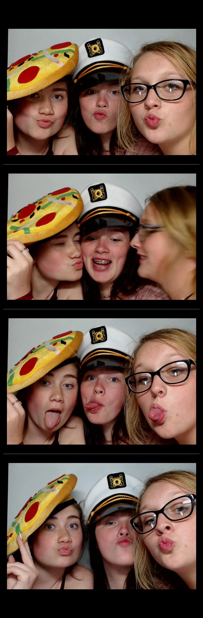 Turkeyfoot Middle 8th Grade Graduation | View more photos from the event at gallery.saycheesephotobooth.com/u/SayCheesePhotoBooth/Turkeyfoot-Middle-8th-Grade-Graduation