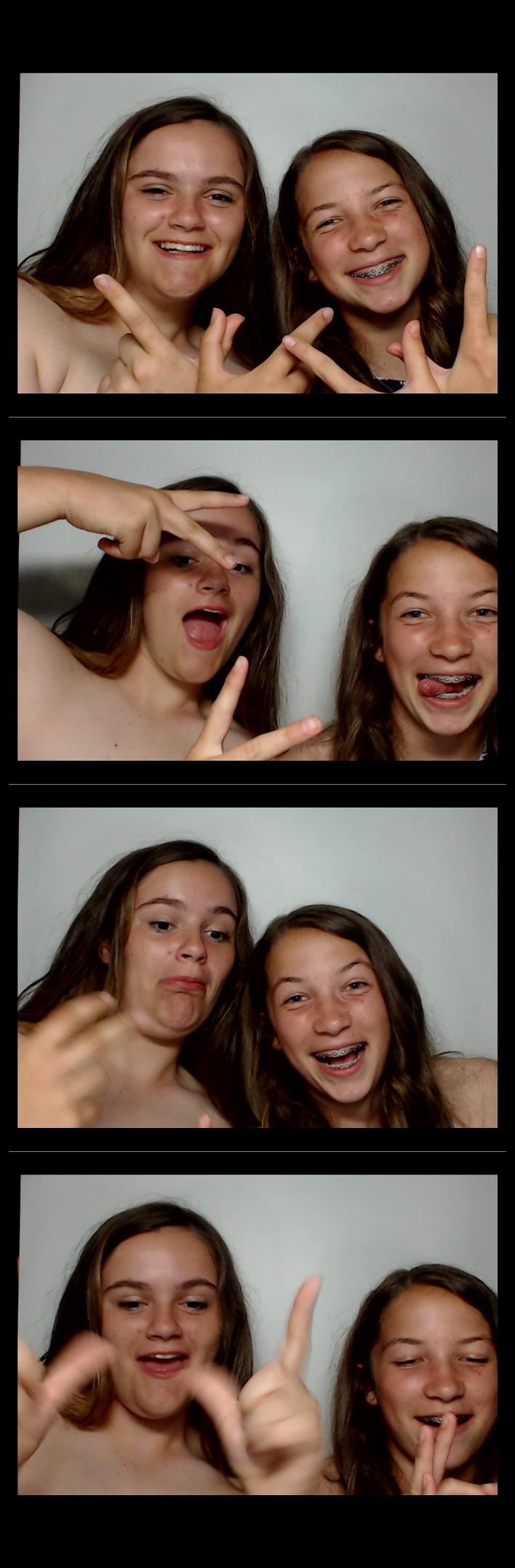 Turkeyfoot Middle 8th Grade Graduation | View more photos from the event at gallery.saycheesephotobooth.com/u/SayCheesePhotoBooth/Turkeyfoot-Middle-8th-Grade-Graduation