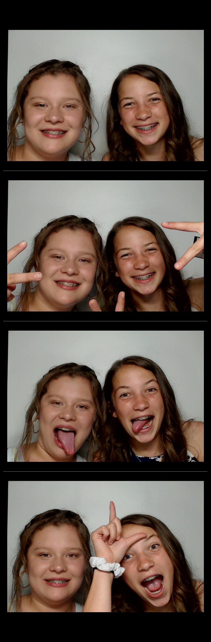 Turkeyfoot Middle 8th Grade Graduation | View more photos from the event at gallery.saycheesephotobooth.com/u/SayCheesePhotoBooth/Turkeyfoot-Middle-8th-Grade-Graduation