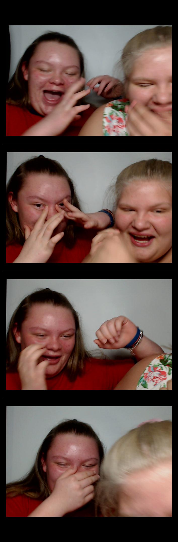 Turkeyfoot Middle 8th Grade Graduation | View more photos from the event at gallery.saycheesephotobooth.com/u/SayCheesePhotoBooth/Turkeyfoot-Middle-8th-Grade-Graduation