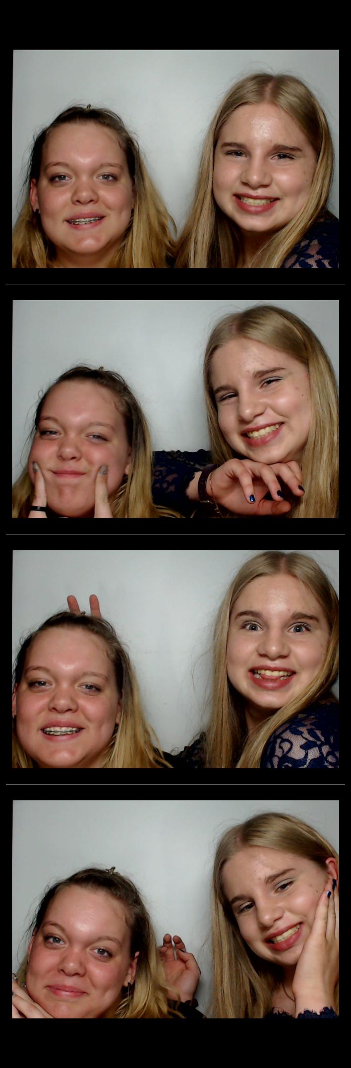 Turkeyfoot Middle 8th Grade Graduation | View more photos from the event at gallery.saycheesephotobooth.com/u/SayCheesePhotoBooth/Turkeyfoot-Middle-8th-Grade-Graduation