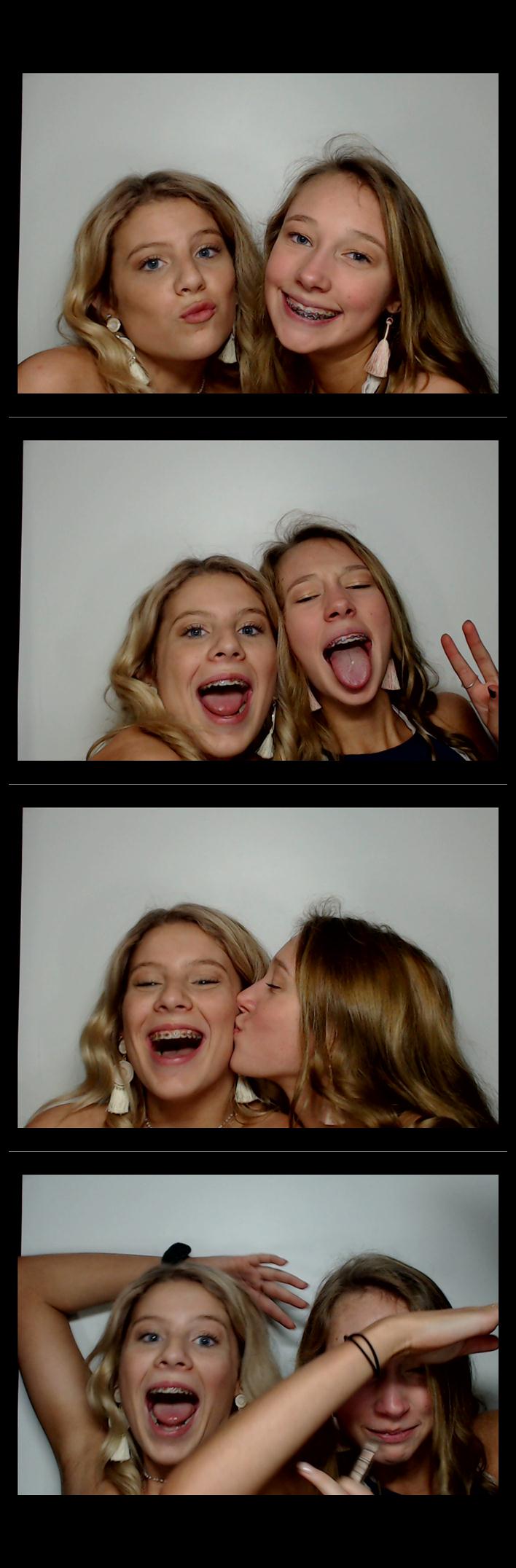 Turkeyfoot Middle 8th Grade Graduation | View more photos from the event at gallery.saycheesephotobooth.com/u/SayCheesePhotoBooth/Turkeyfoot-Middle-8th-Grade-Graduation