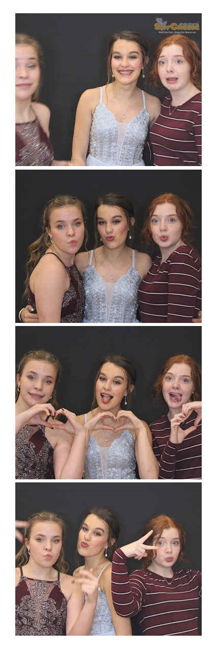 Turkeyfoot Middle 8th Grade Graduation | View more photos from the event at gallery.saycheesephotobooth.com/u/SayCheesePhotoBooth/Turkeyfoot-Middle-8th-Grade-Graduation