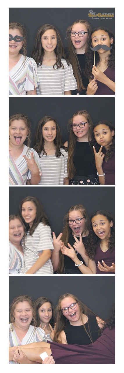 Turkeyfoot Middle 8th Grade Graduation | View more photos from the event at gallery.saycheesephotobooth.com/u/SayCheesePhotoBooth/Turkeyfoot-Middle-8th-Grade-Graduation