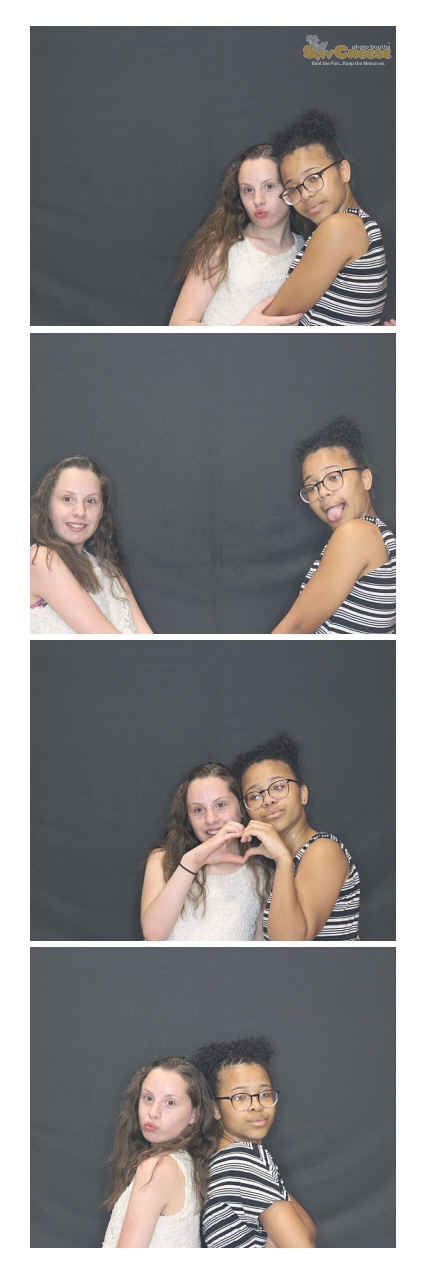 Turkeyfoot Middle 8th Grade Graduation | View more photos from the event at gallery.saycheesephotobooth.com/u/SayCheesePhotoBooth/Turkeyfoot-Middle-8th-Grade-Graduation