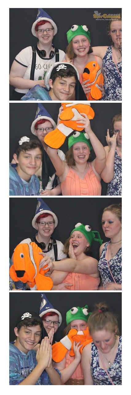 Turkeyfoot Middle 8th Grade Graduation | View more photos from the event at gallery.saycheesephotobooth.com/u/SayCheesePhotoBooth/Turkeyfoot-Middle-8th-Grade-Graduation