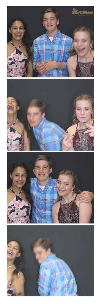 Turkeyfoot Middle 8th Grade Graduation | View more photos from the event at gallery.saycheesephotobooth.com/u/SayCheesePhotoBooth/Turkeyfoot-Middle-8th-Grade-Graduation