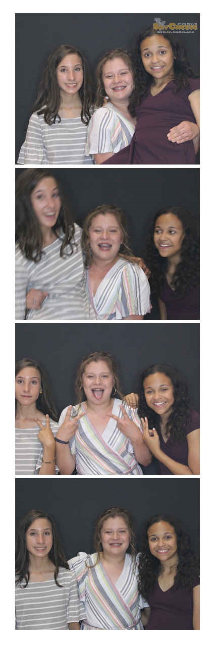 Turkeyfoot Middle 8th Grade Graduation | View more photos from the event at gallery.saycheesephotobooth.com/u/SayCheesePhotoBooth/Turkeyfoot-Middle-8th-Grade-Graduation